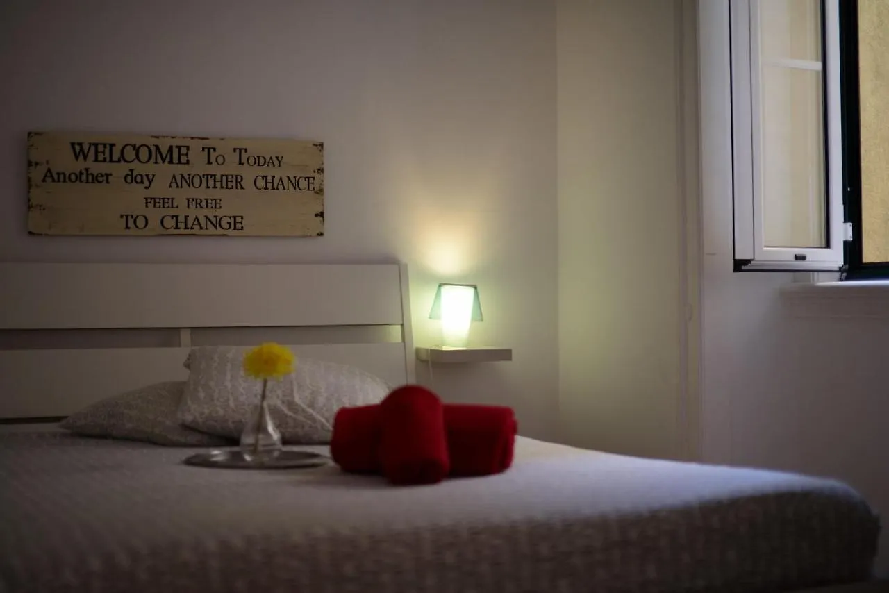 The Blue House - Saint Pauls Apartment Lisbon
